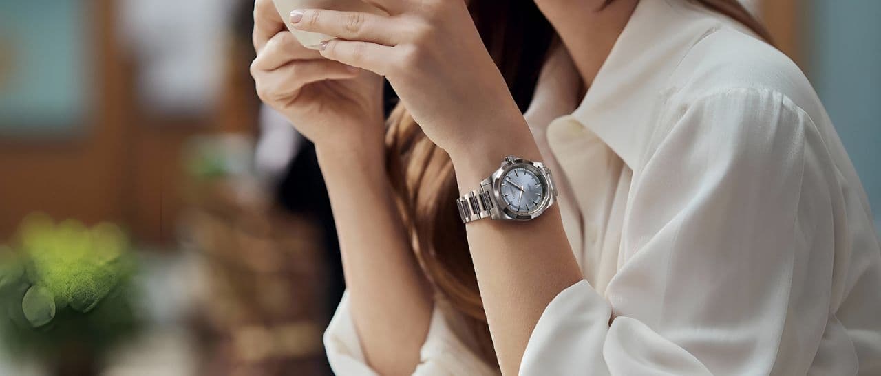 WATCH FOLLOWS TIME